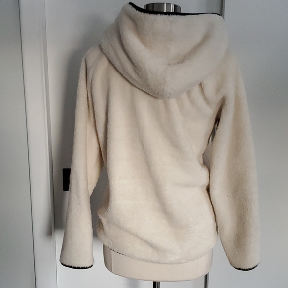 American Eagle Zip-Up - Picture 3 of 4